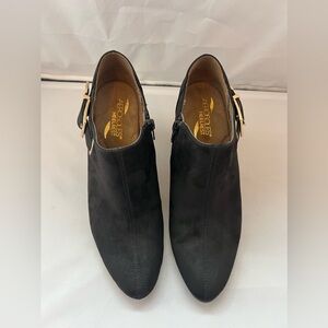 AEROSOLES Women's Elegant Black Ankle Boots